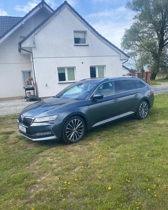 Skoda Superb cena 115000 przebieg: 160000, rok produkcji 2019 z Słubice małe 79